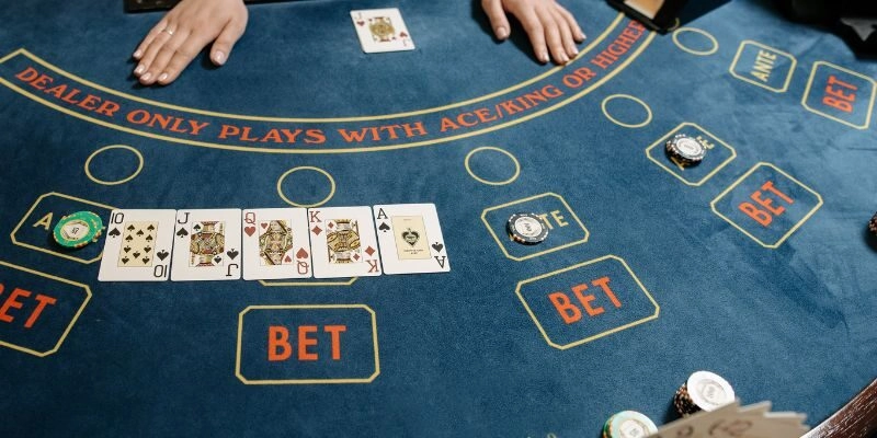 Mẹo Chơi Blackjack: Top 6 Chiến Thuật Được Hội Viên Tin Dùng 3 Vận dụng mẹo chơi Blackjack để cải thiện chiến thắng